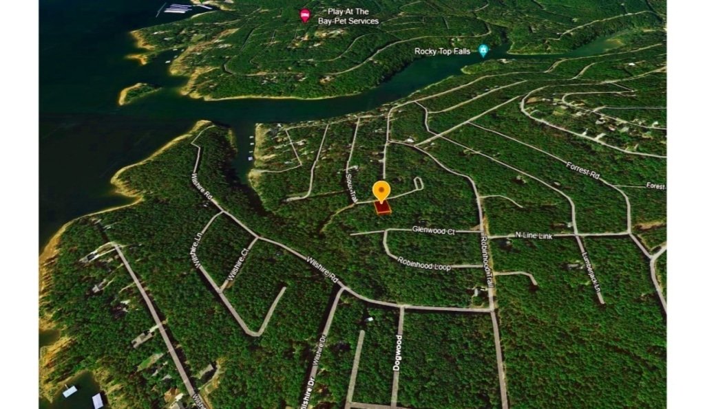 0.30-acre treed lot with mountain views in Arkansas - photo 2