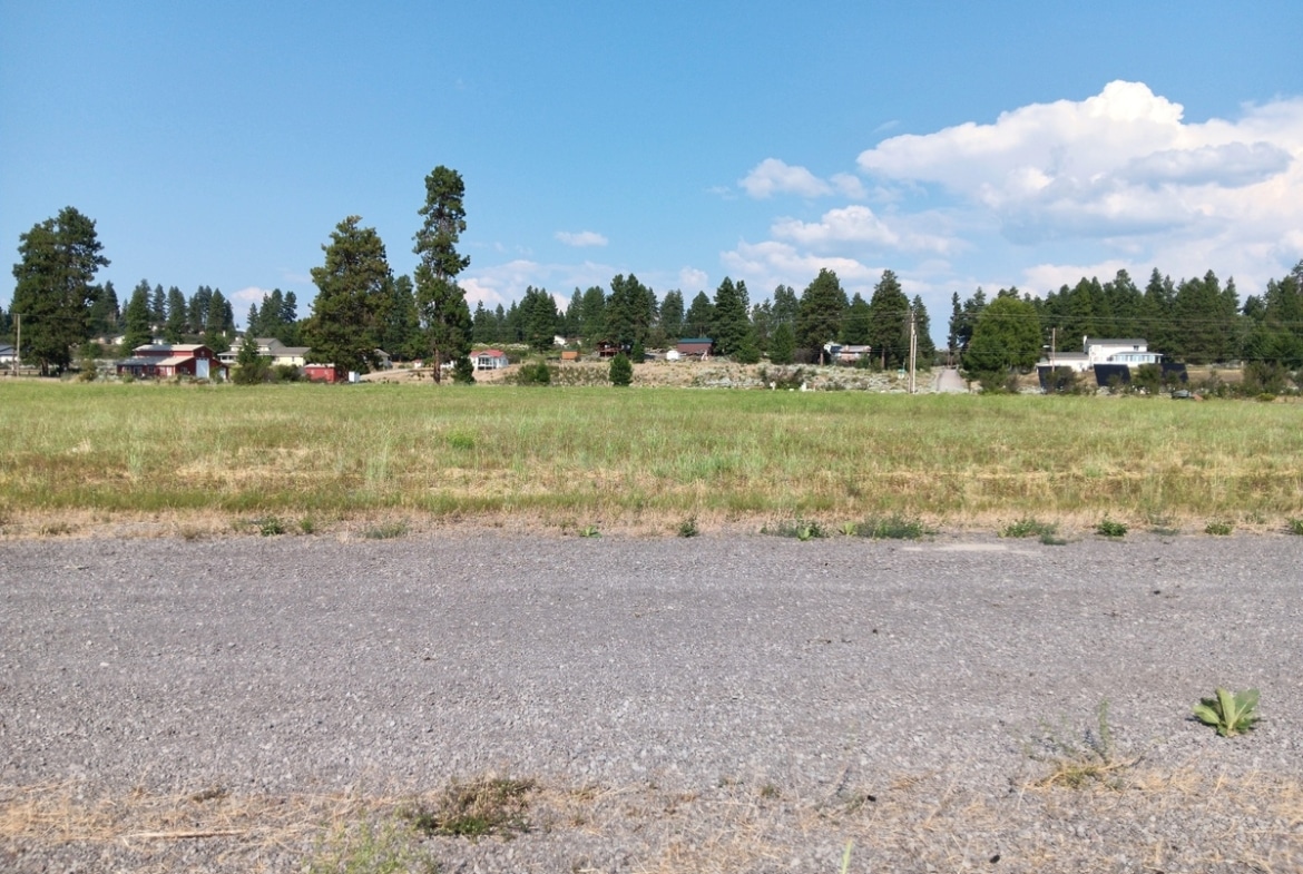 1-Acre Residential Lot with Lake Views and Access For sale in Chiloquin, OR