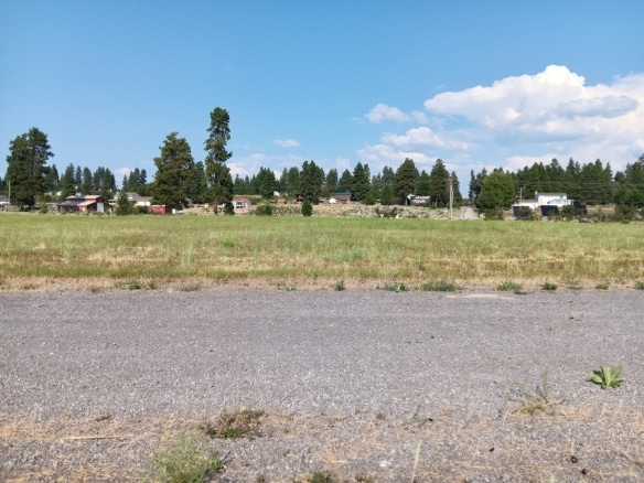1-Acre Residential Lot with Lake Views and Access For sale in Chiloquin, OR
