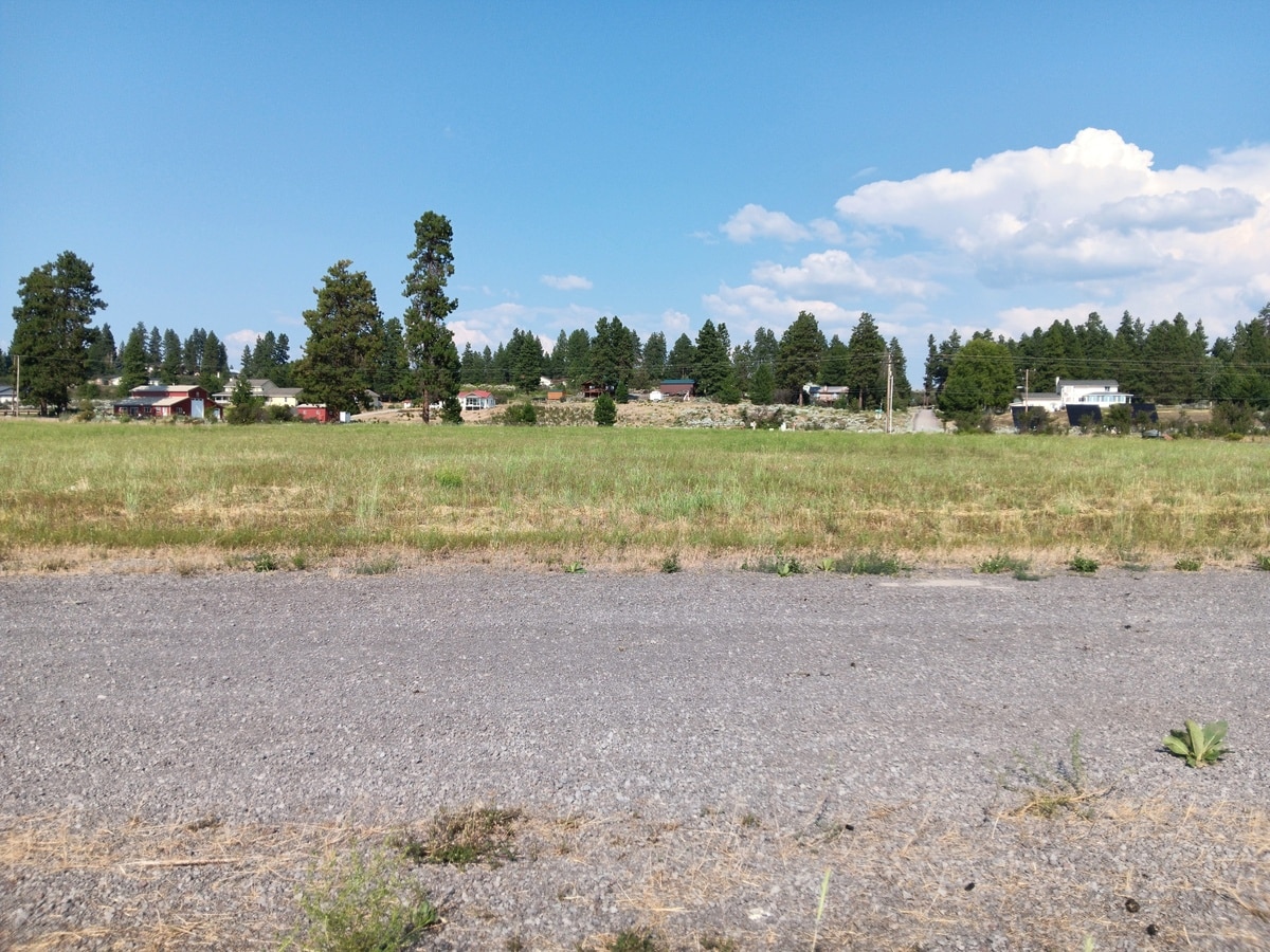 1-Acre Residential Lot with Lake Views and Access For sale in Chiloquin, OR