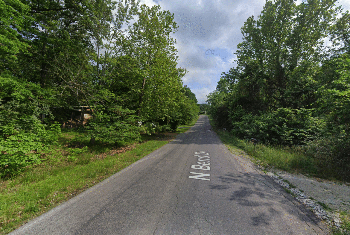 Mobile Home, Compound, Forever Home in the Ozarks!