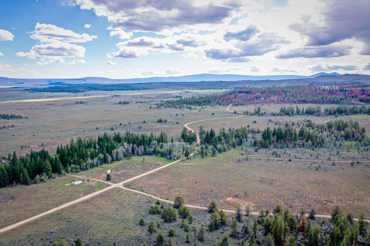 1.38 Acres Land with Private Hunting Campground in Oregon
