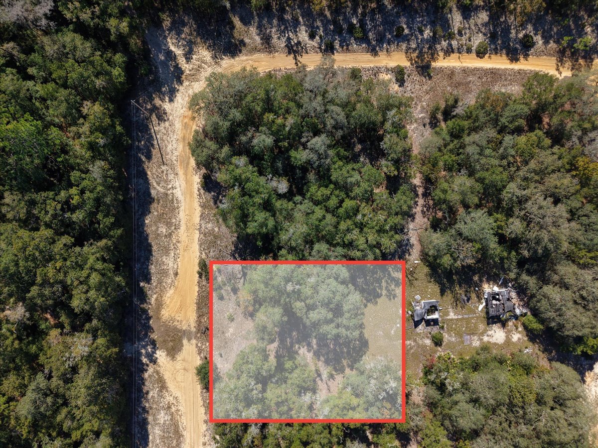 27-Lined 0.36 Acres Land in Interlachen