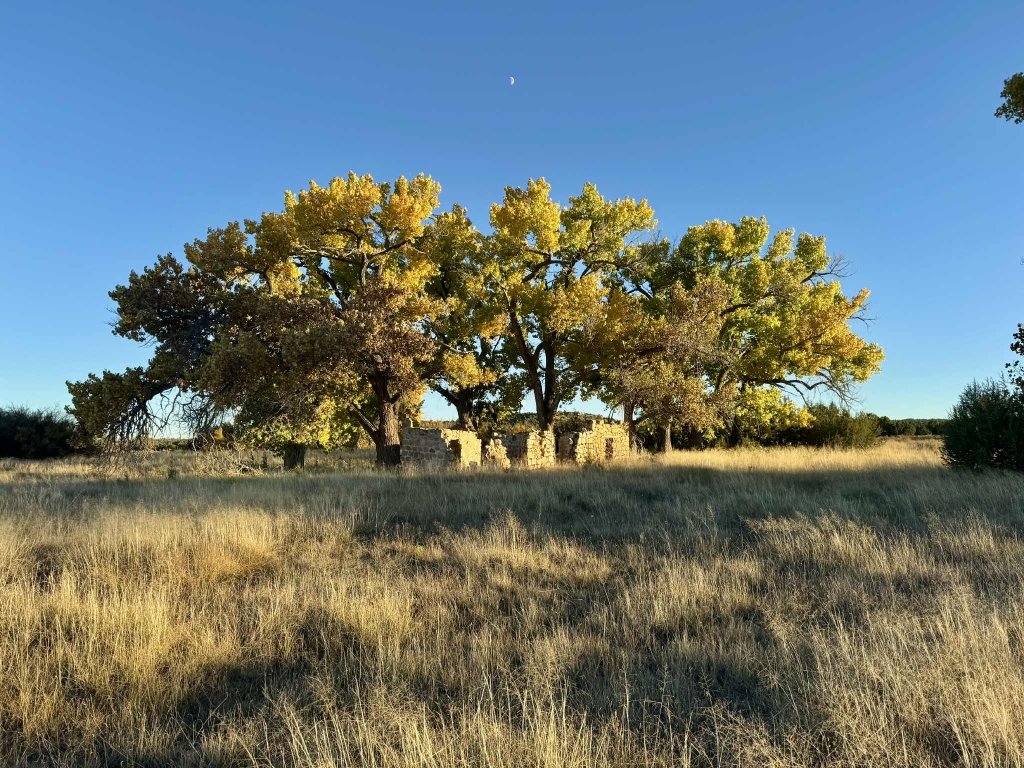 121-acre open land lot in Santa Fe County, New Mexico allowing RV and camping