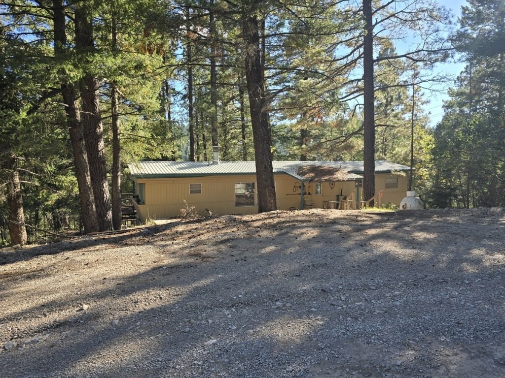 Cabin + Land Combo in Cloudcroft, NM – Quiet, Scenic, and Full of Opportunity!