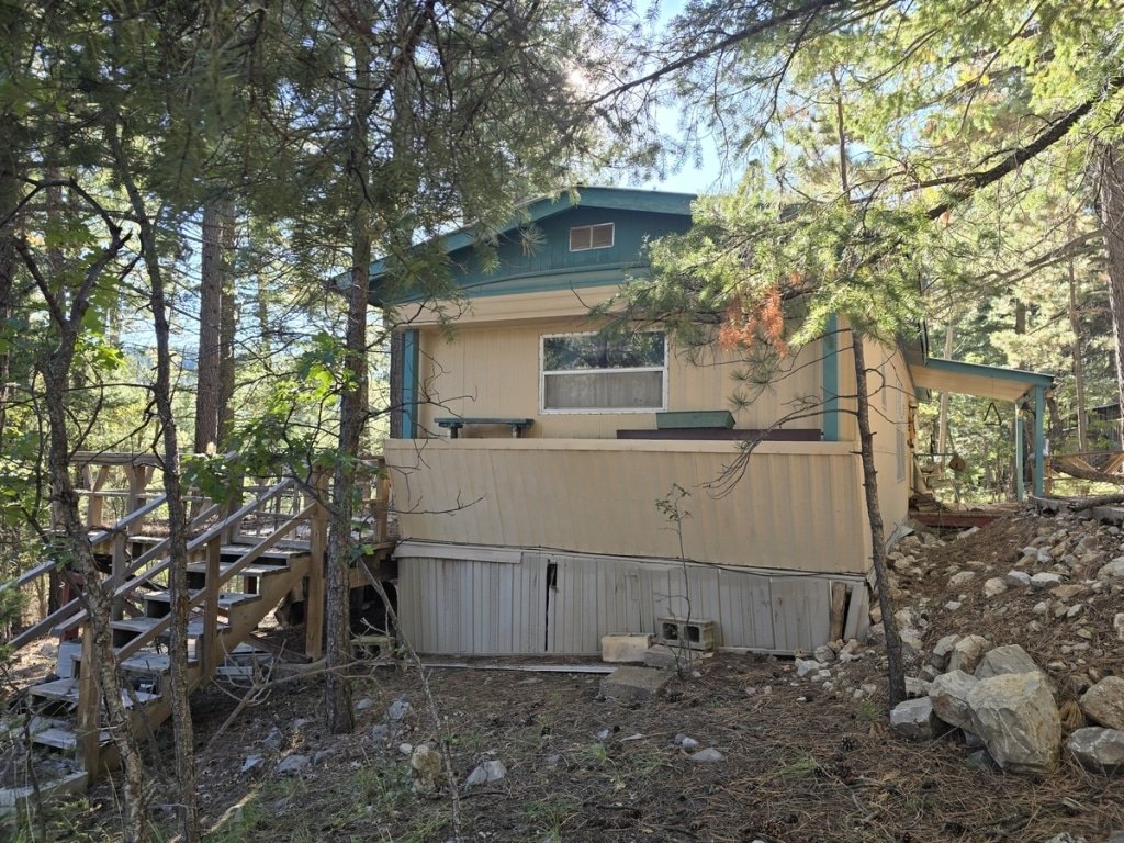 Owner-financed cabin and land combo in Cloudcroft, NM - $114,400 - photo 2