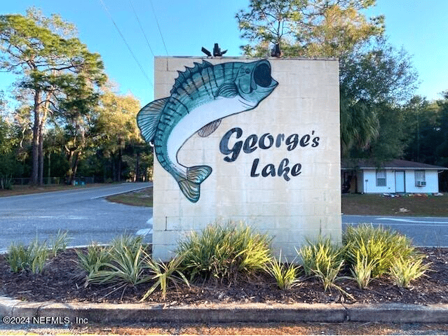 Lot in South Drive Florahome, Florida