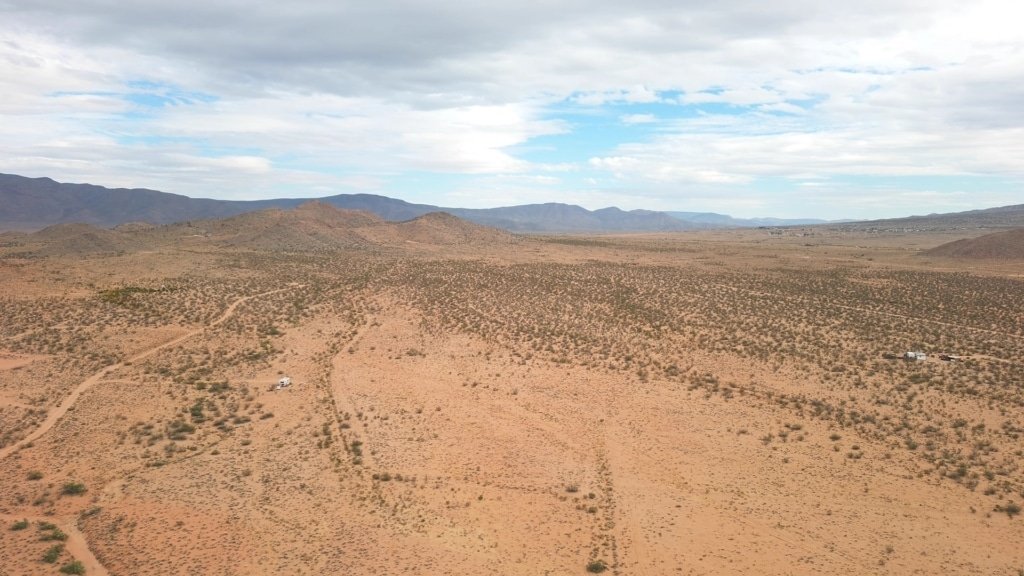 Buildable residential lot near Kingman Arizona with mountain views - photo 4