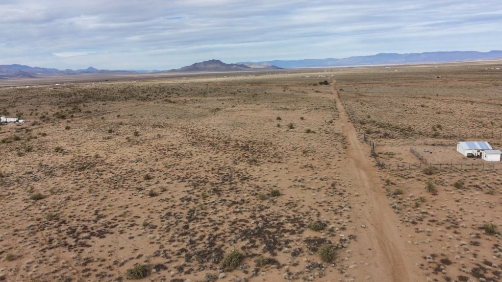 Owner-financed 1.15 acre property in Kingman, AZ - $8,900 - photo 3