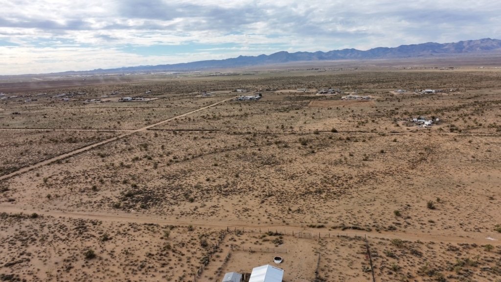 1.15 acre RV and camping allowed lot near Kingman, Arizona - photo 5