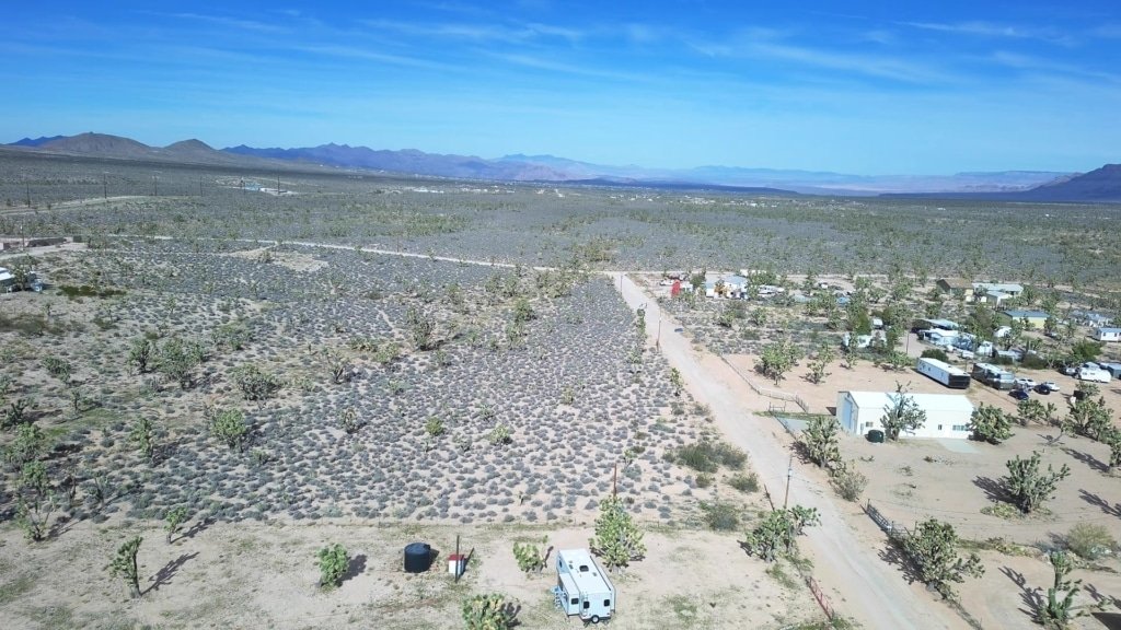 1.25 acre Arizona land, RV camping permitted, low down payment - photo 9