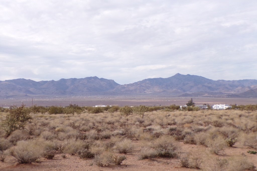 1.15 acre getaway property near Kingman Airport, Arizona - photo 8
