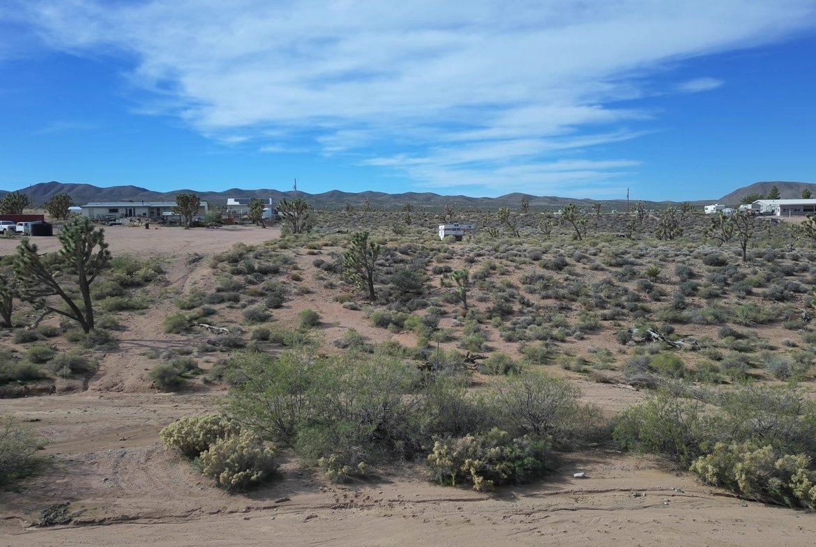 1.25 AC in AZ — Build, RV, or Bring Your Mobile Home!