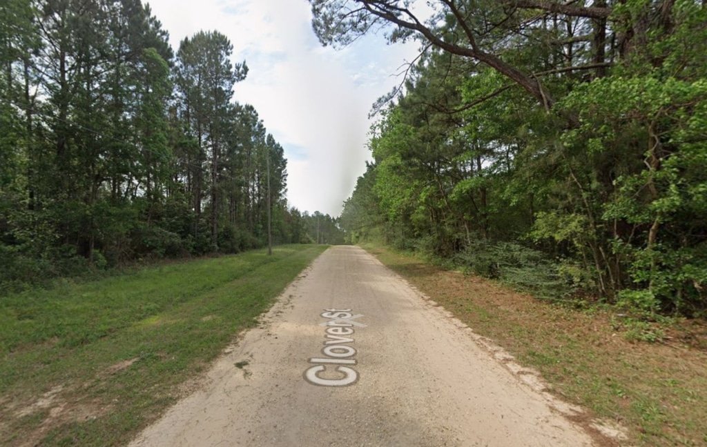 0.26-acre residential lot for sale in Mississippi near Happiness Lake