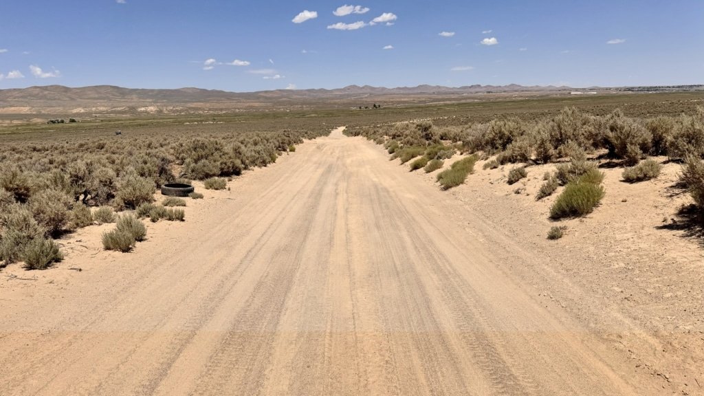 Flat buildable lot in Elko County, Nevada - RV and camping allowed - photo 5