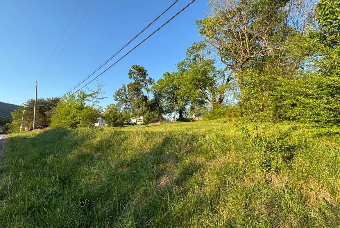 0.73 ACRES OF PRIME TENNESSEE LAND FOR SALE ON HWY 108 (WHITWELL, TN)