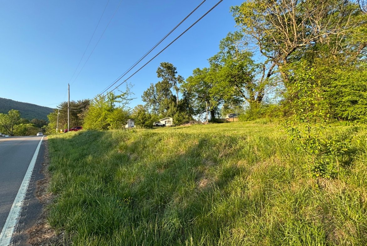 0.73 ACRES OF PRIME TENNESSEE LAND FOR SALE ON HWY 108 (WHITWELL, TN)
