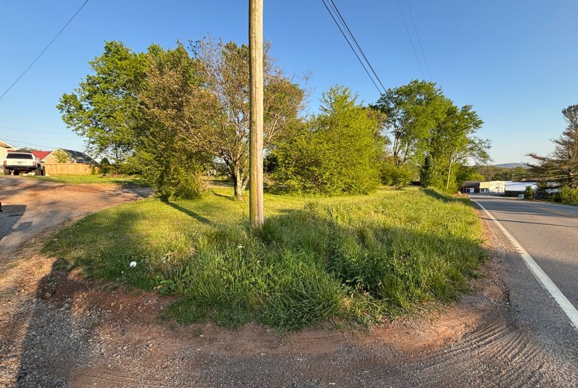 0.73 ACRES OF PRIME TENNESSEE LAND FOR SALE ON HWY 108 (WHITWELL, TN)