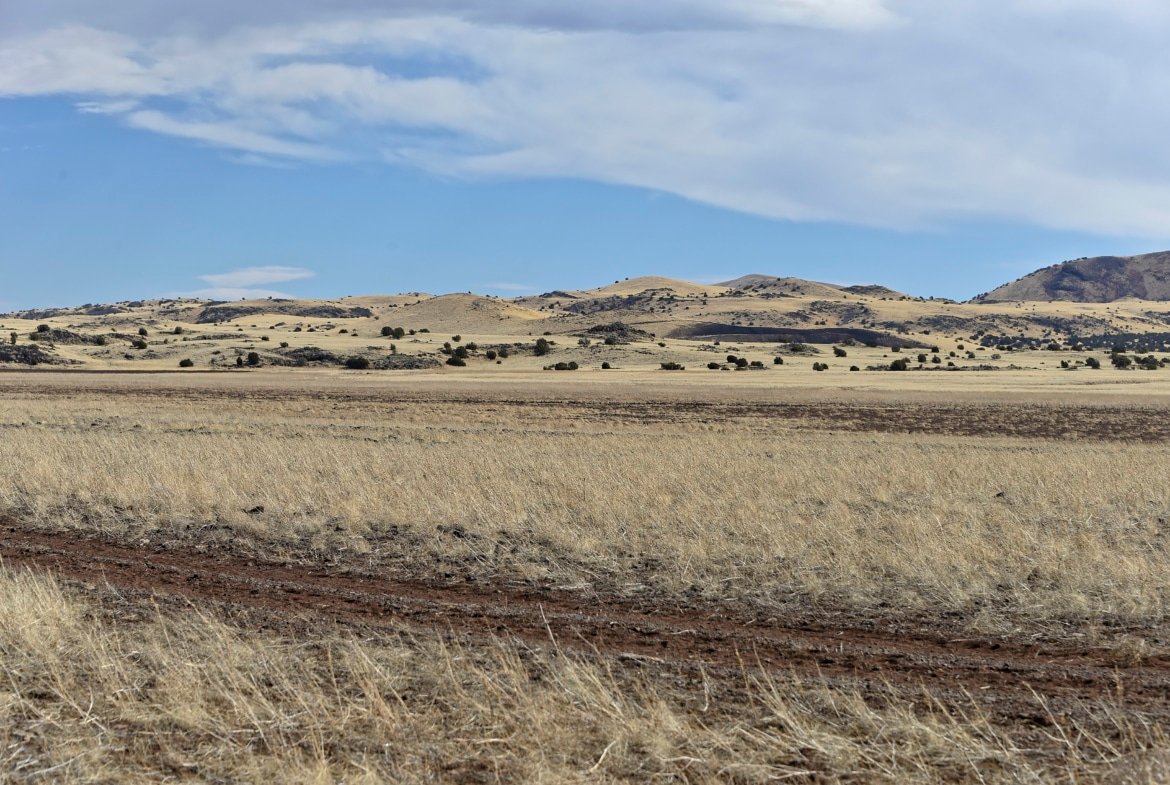 1 Acre Land for Sale in the Arizona High Desert