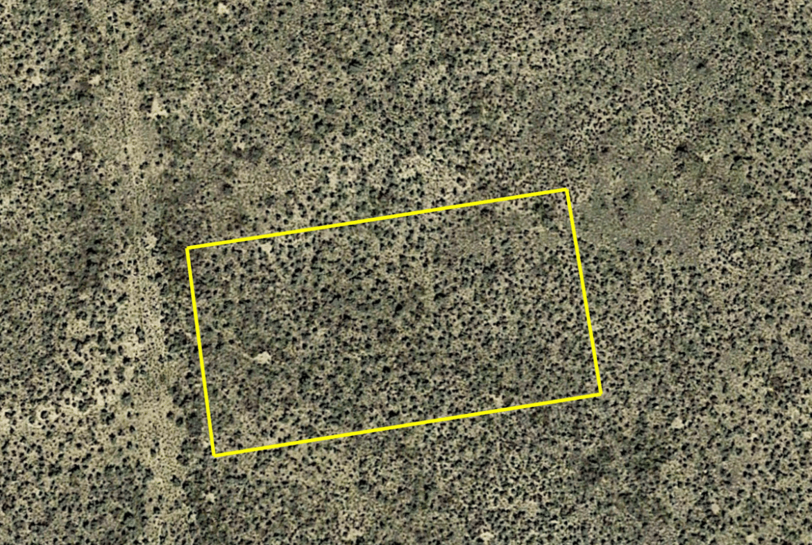 Park your RV on this 1 Acre property in Chambers AZ