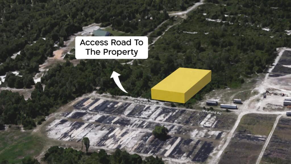 Buildable 0.28-acre lot with road access in Sebring, Florida - owner financed