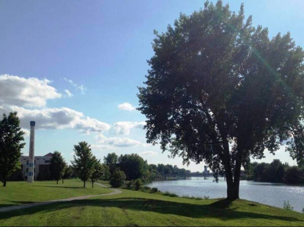Residential lot Saginaw, Michigan city water and electric available - photo 10