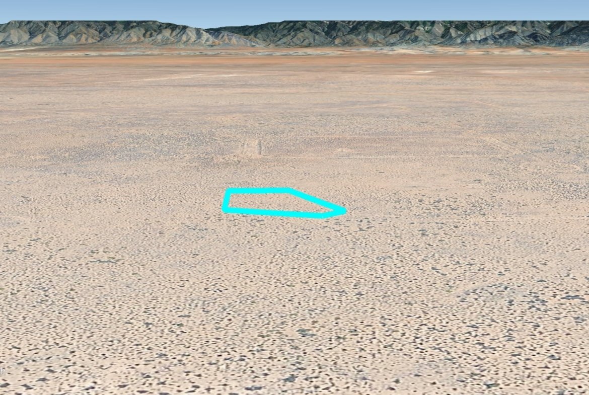 Secluded 0.42 Acre Land for Sale, 11 Min From Belen, New Mexico