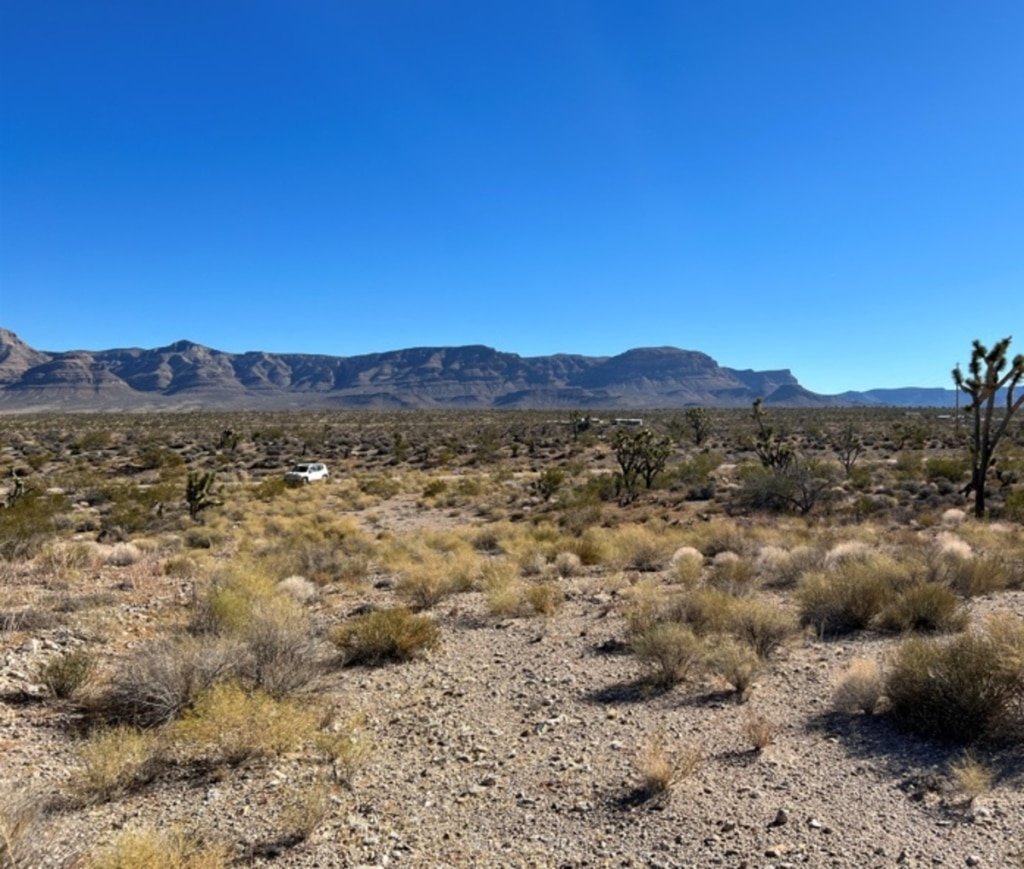 1.3 acre buildable land for sale in Meadview, Arizona - photo 1
