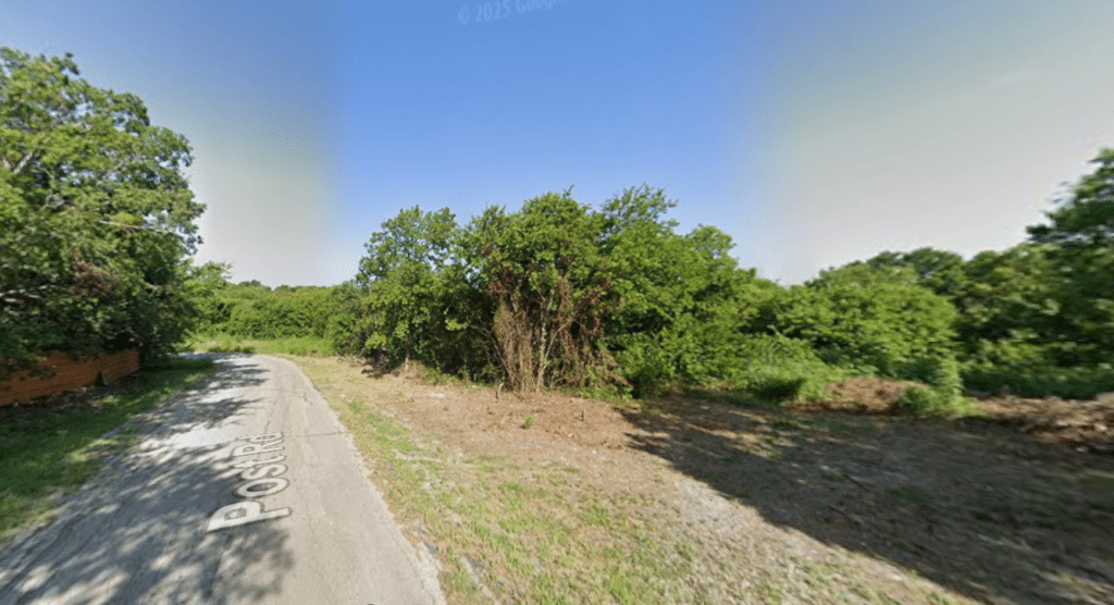 Flat 2.17 acre residential zoned land in Balch Springs, TX - photo 3