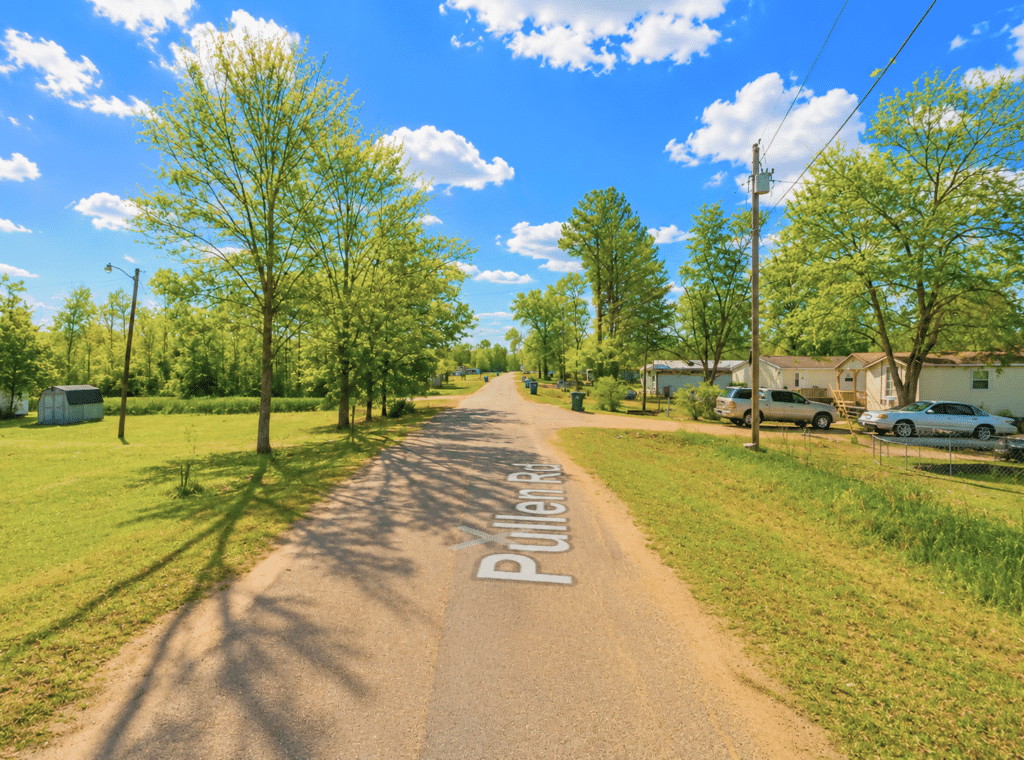 Buildable corner lot near Greenwood, Mississippi on level terrain - photo 6