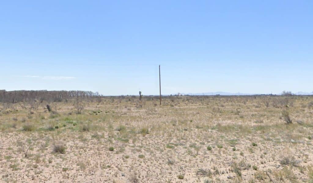 Affordable 0.5 acre buildable lot in Deming, New Mexico - photo 6
