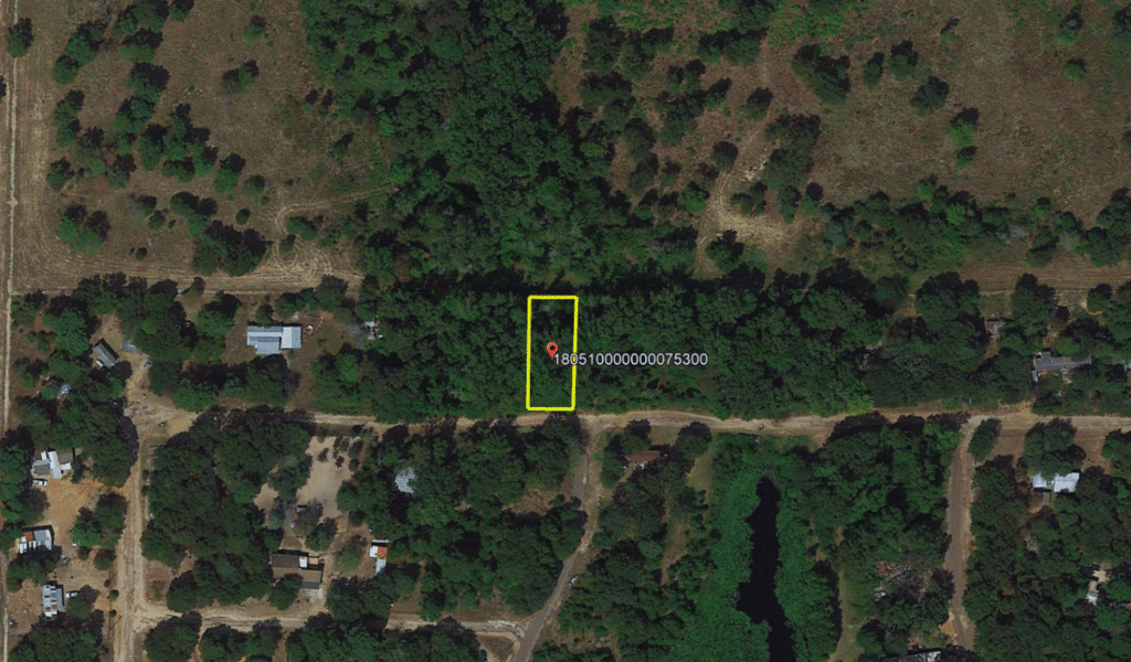 Wooded 0.20 acre parcel zoned residential in Smith County, Texas - camping and RV living allowed - photo 5