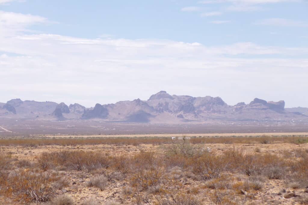 2.35 acres with RV and mobile home allowed near Kingman, AZ - photo 3