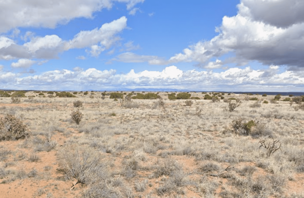 Neighborhood residential zoned land Rio Rancho area - photo 3