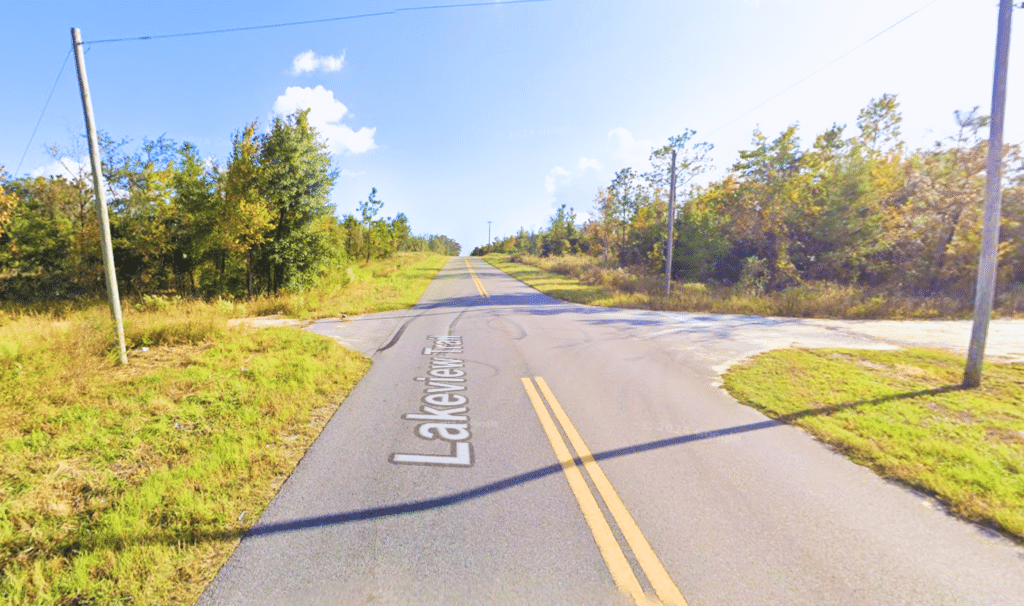 Buildable land on Maple Dr/Lakeview Trail - Interlachen, Florida listing