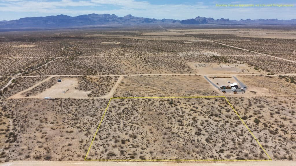 2.35 acres with mountain views, wide open skies, near Kingman AZ