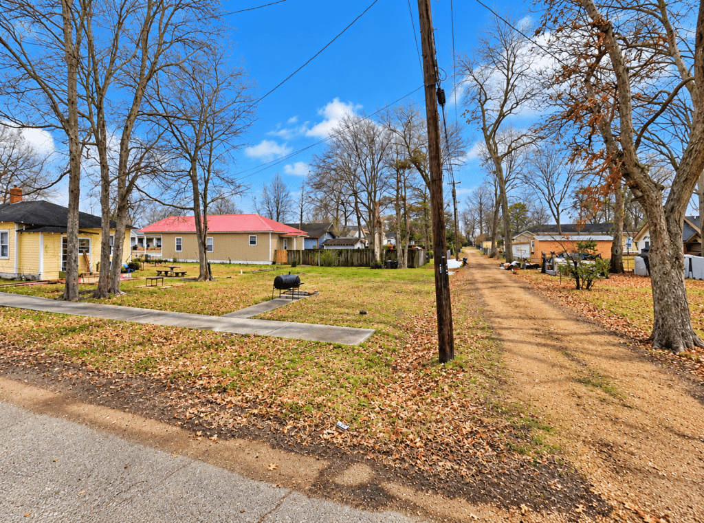 Corner residential lot near Greenwood with power available on street - photo 5