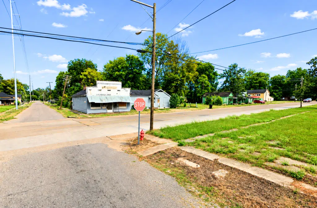 Small Residential Lot Perfect for Home Site or Investment! - photo 7