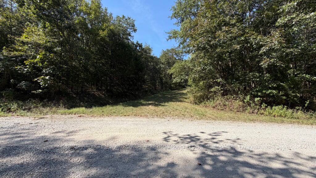 Camping Approved on 2.7 Acres Lake of the Ozarks $125 Month - photo 4