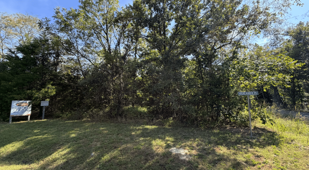 4.23 Acres of Wooded in Forbes Lake of the Ozarks Park for $99 Down - photo 2